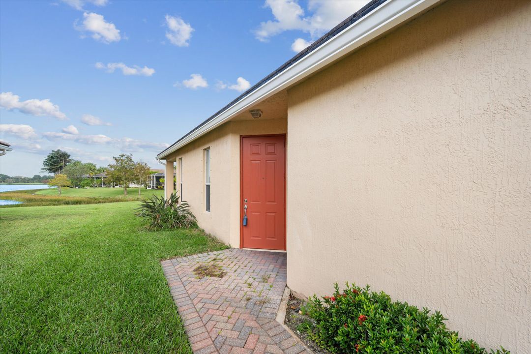 For Sale: $312,000 (3 beds, 2 baths, 1532 Square Feet)