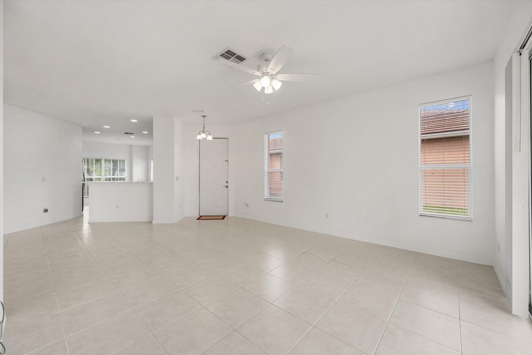 For Sale: $312,000 (3 beds, 2 baths, 1532 Square Feet)