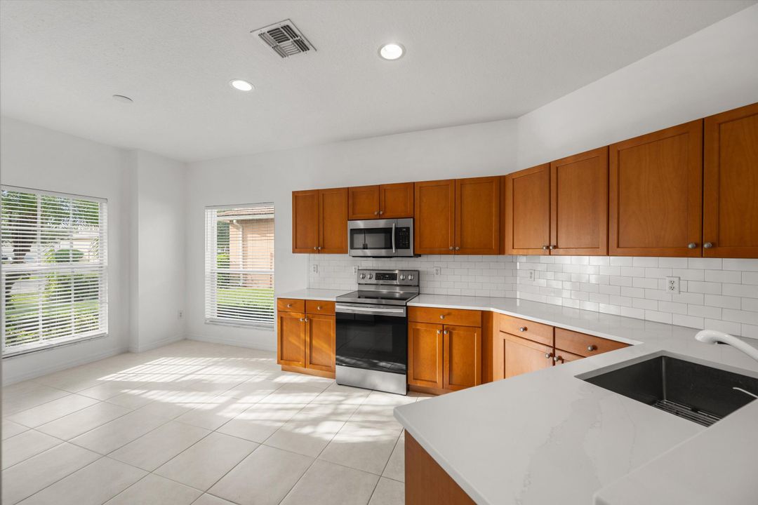 For Sale: $312,000 (3 beds, 2 baths, 1532 Square Feet)