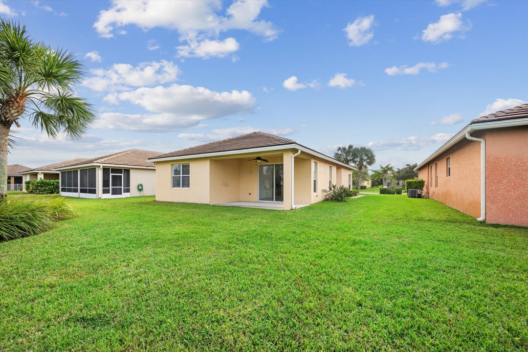 For Sale: $312,000 (3 beds, 2 baths, 1532 Square Feet)