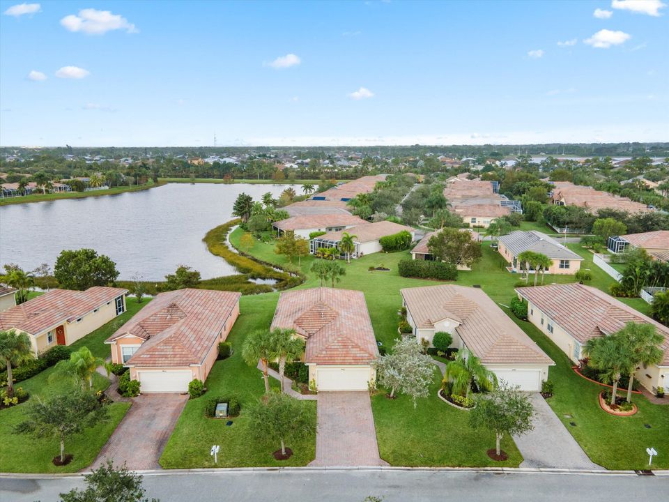 For Sale: $312,000 (3 beds, 2 baths, 1532 Square Feet)