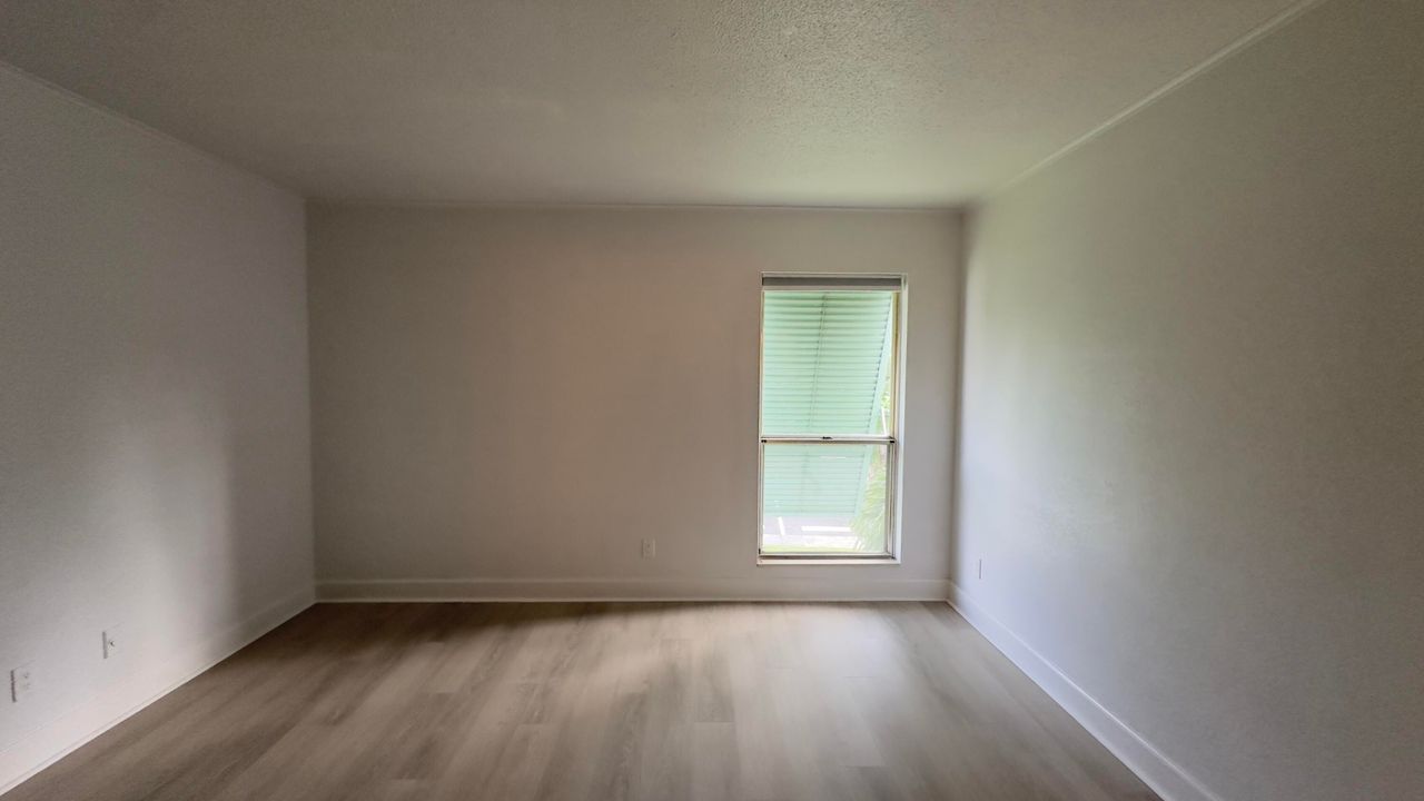 For Rent: $2,095 (2 beds, 2 baths, 770 Square Feet)