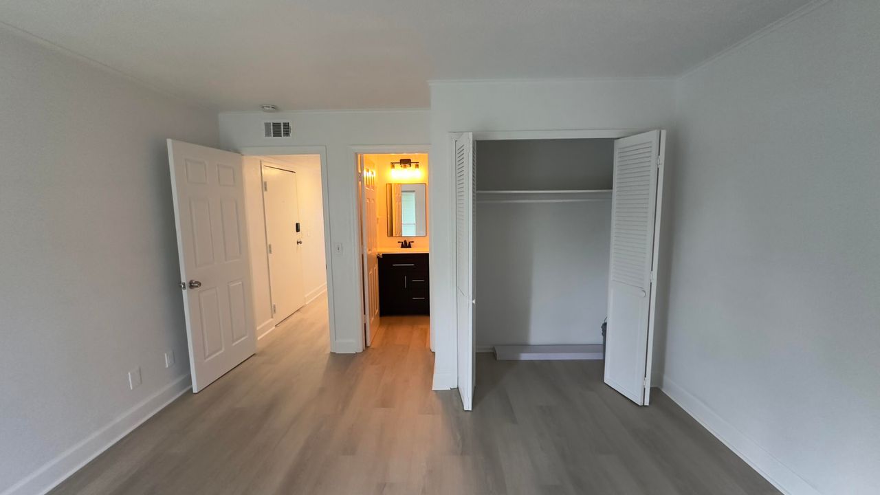 For Rent: $2,095 (2 beds, 2 baths, 770 Square Feet)