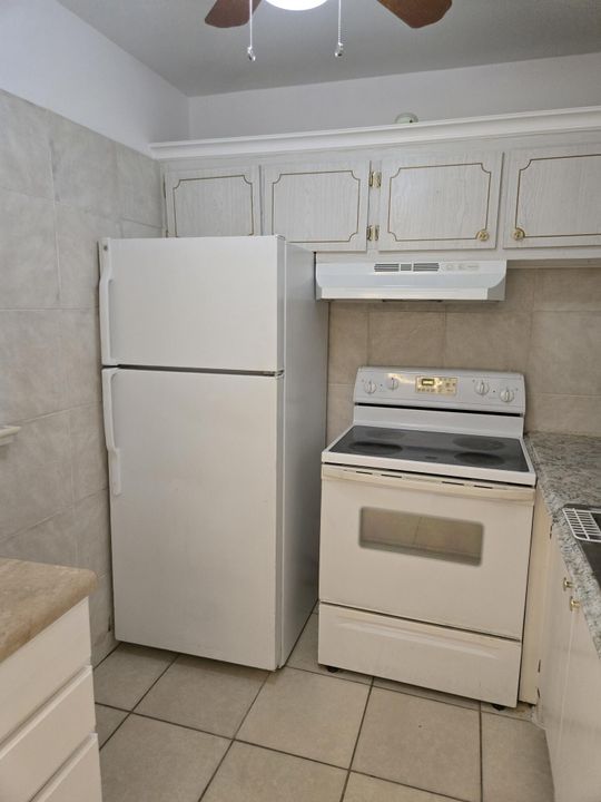 For Rent: $1,550 (1 beds, 1 baths, 585 Square Feet)