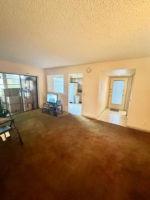 For Sale: $74,900 (1 beds, 1 baths, 795 Square Feet)