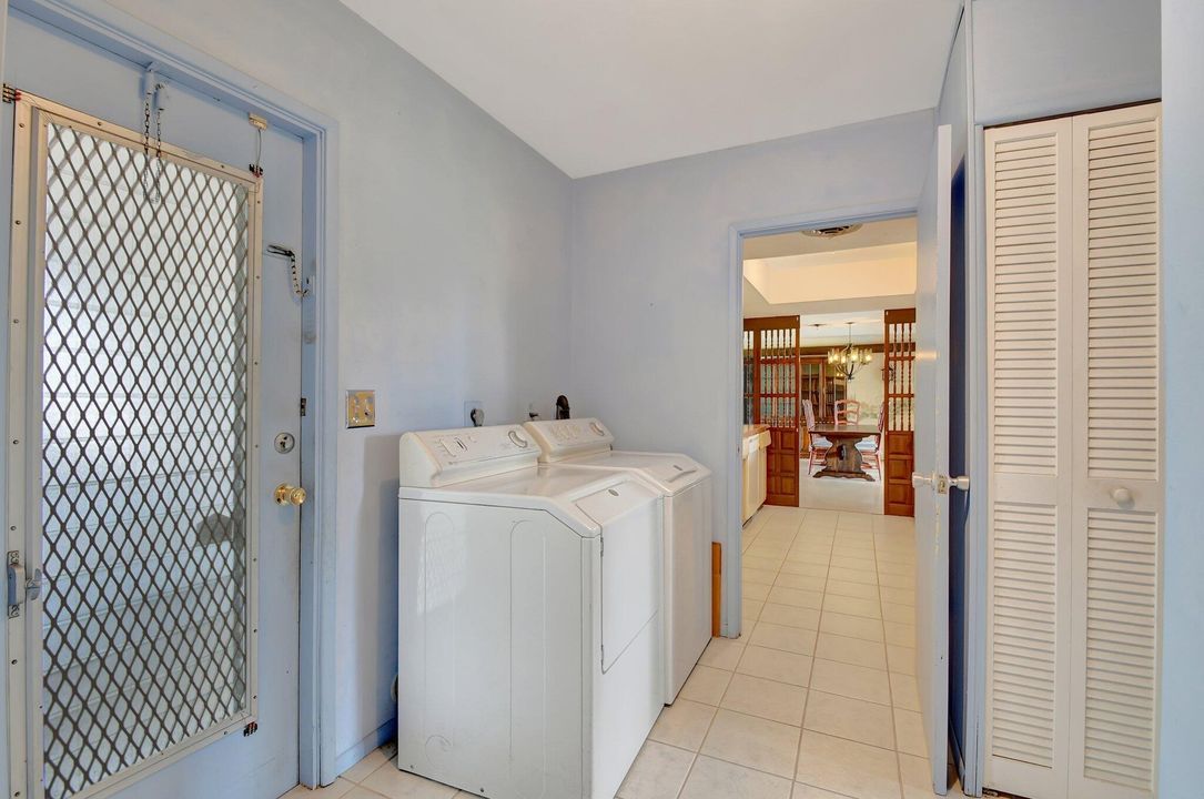 For Sale: $619,000 (4 beds, 2 baths, 1644 Square Feet)