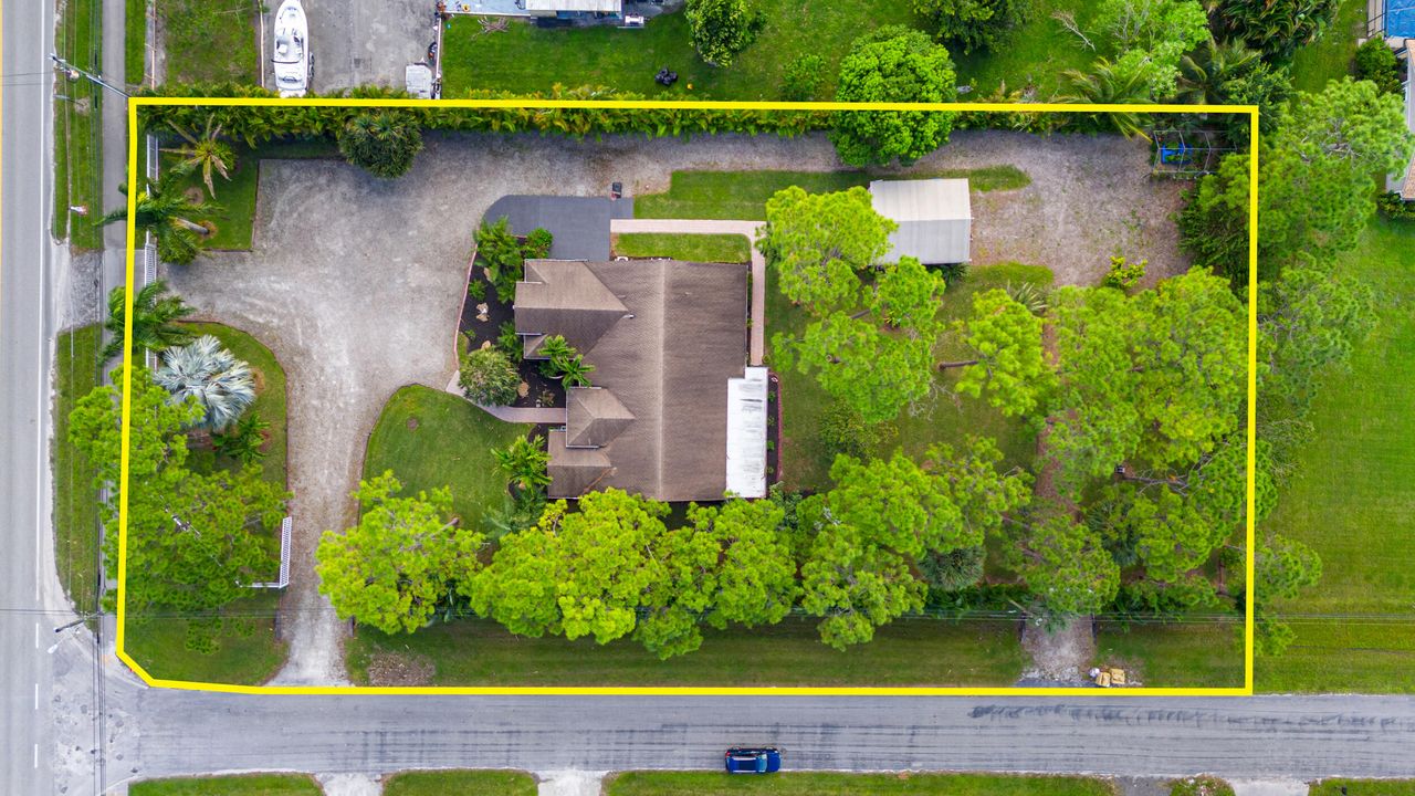 For Sale: $775,000 (3 beds, 2 baths, 2344 Square Feet)