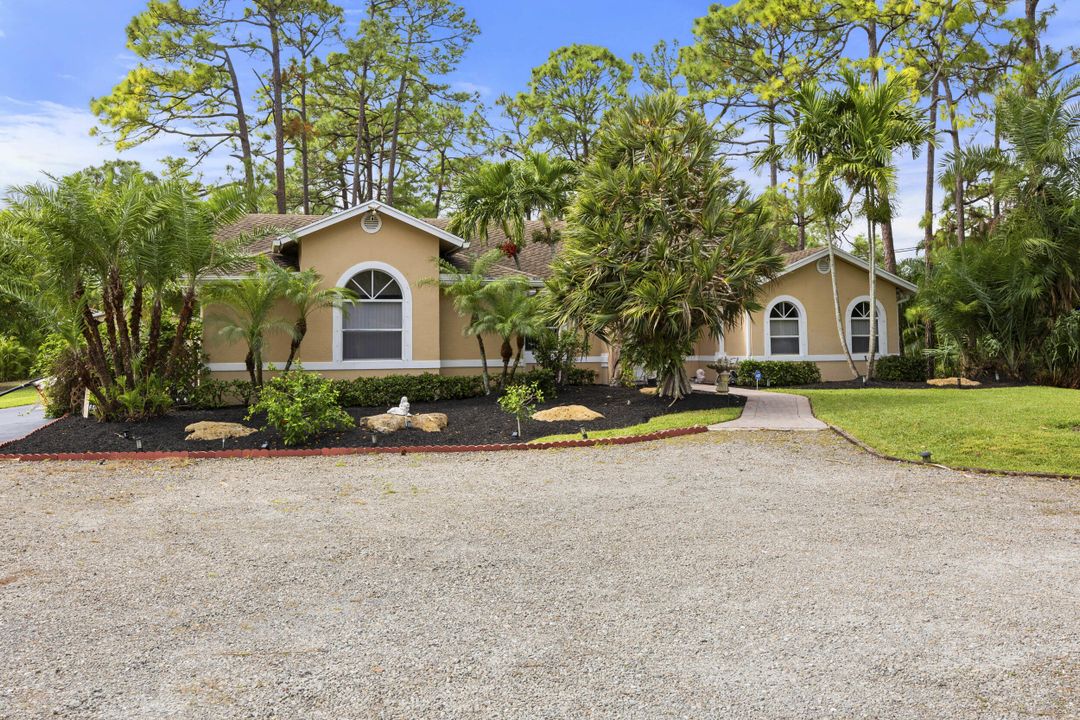 For Sale: $775,000 (3 beds, 2 baths, 2344 Square Feet)