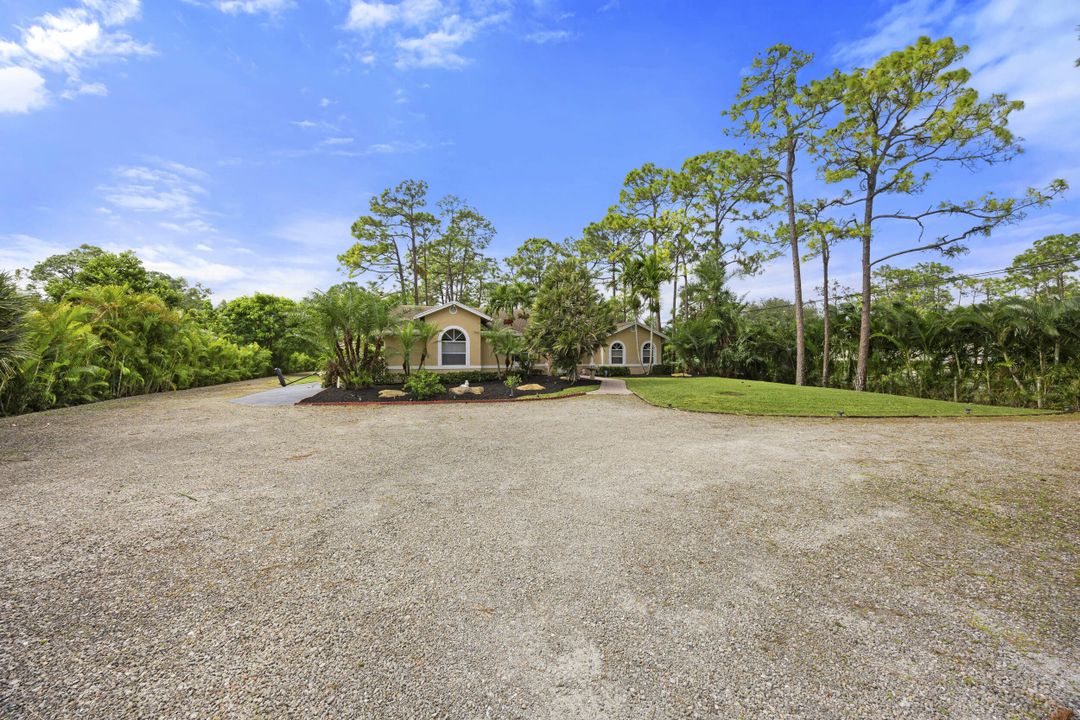 For Sale: $775,000 (3 beds, 2 baths, 2344 Square Feet)