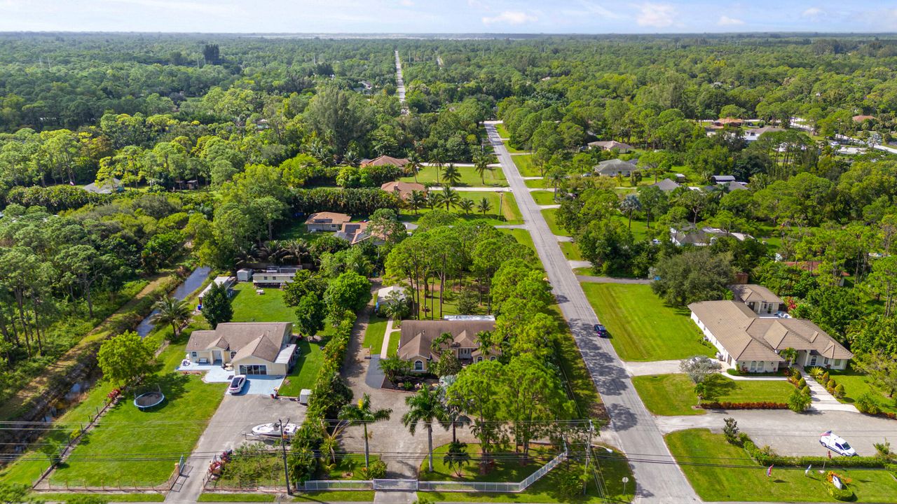 For Sale: $775,000 (3 beds, 2 baths, 2344 Square Feet)