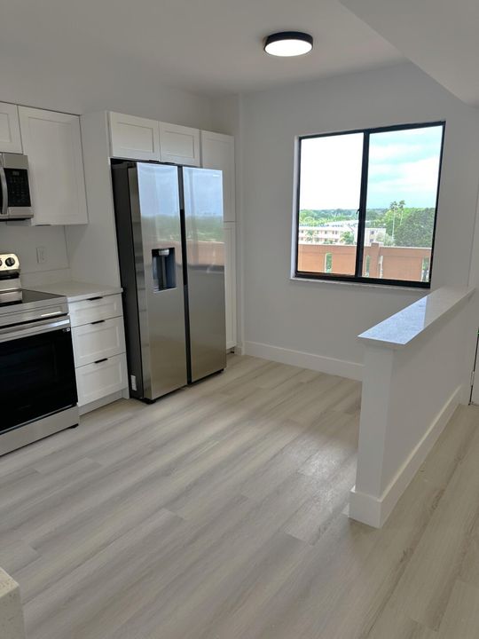 For Sale: $322,900 (2 beds, 2 baths, 1230 Square Feet)