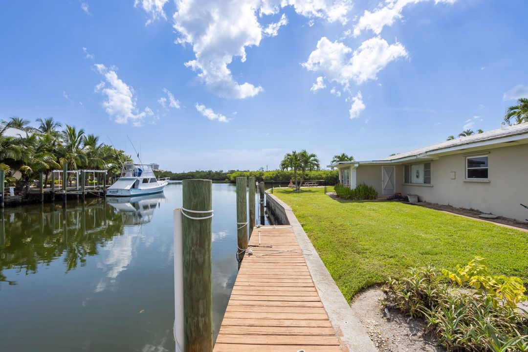 For Sale: $3,250,000 (2 beds, 2 baths, 2000 Square Feet)