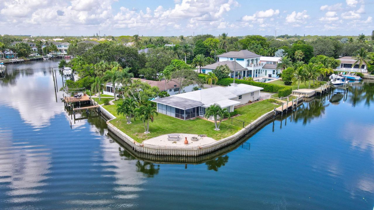 For Sale: $3,250,000 (2 beds, 2 baths, 2000 Square Feet)