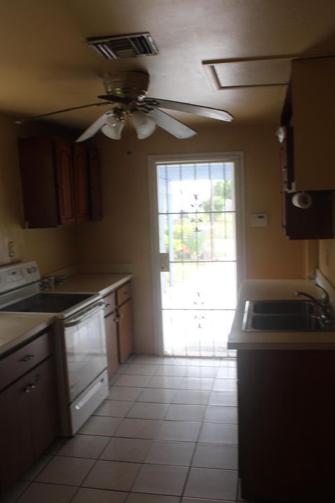 For Sale: $299,000 (4 beds, 2 baths, 1105 Square Feet)