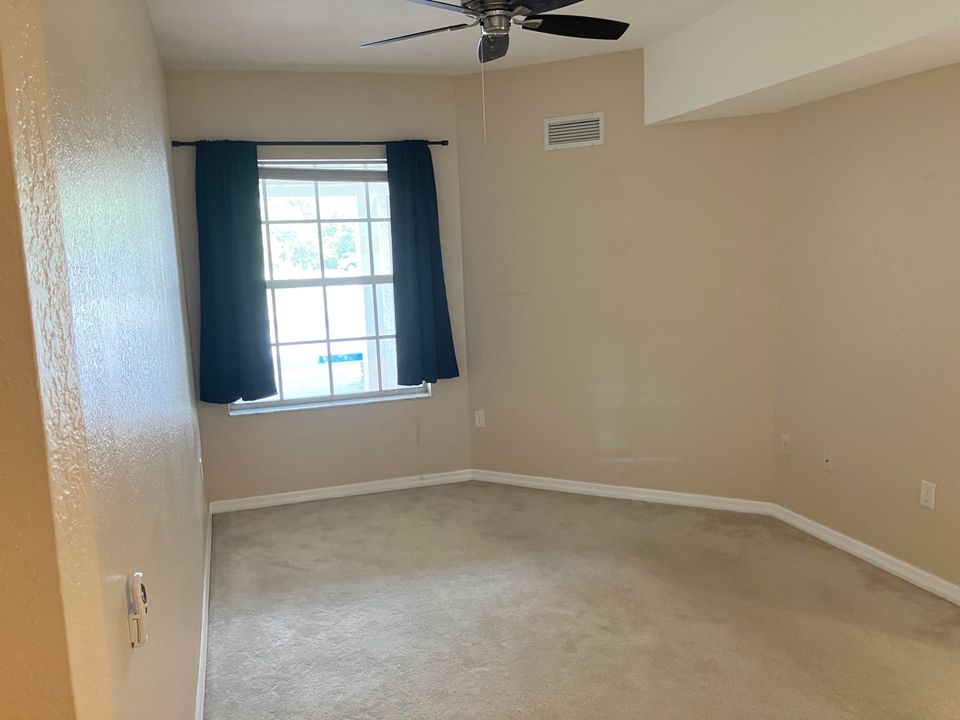 For Rent: $1,550 (1 beds, 1 baths, 695 Square Feet)