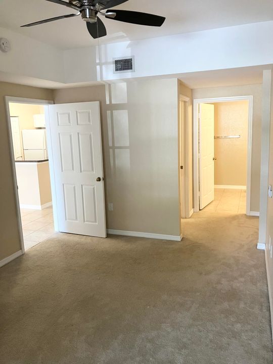 For Rent: $1,550 (1 beds, 1 baths, 695 Square Feet)