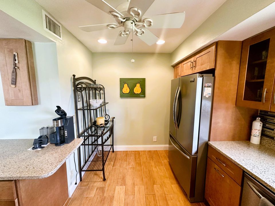 For Rent: $3,750 (2 beds, 2 baths, 1200 Square Feet)