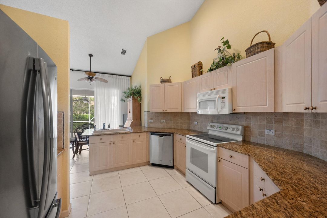 For Sale: $359,000 (3 beds, 2 baths, 1960 Square Feet)