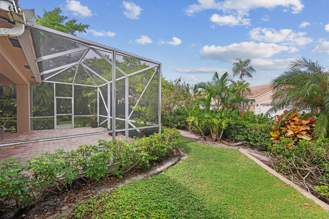 For Sale: $359,000 (3 beds, 2 baths, 1960 Square Feet)