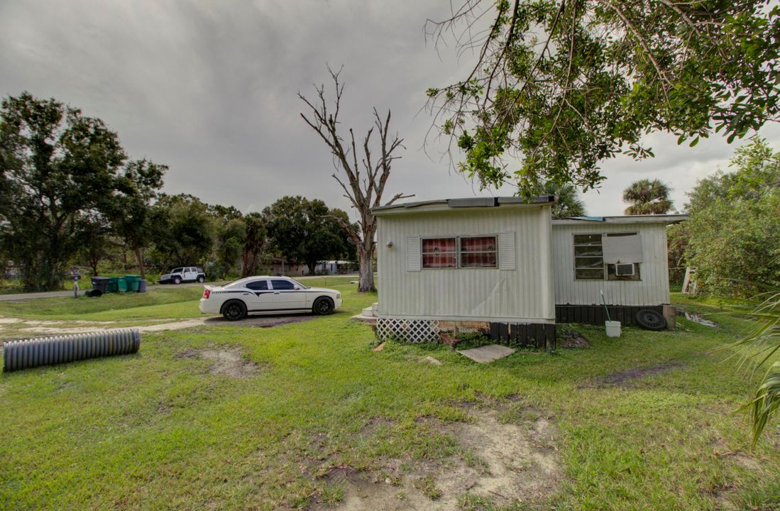 For Sale: $86,000 (3 beds, 2 baths, 912 Square Feet)