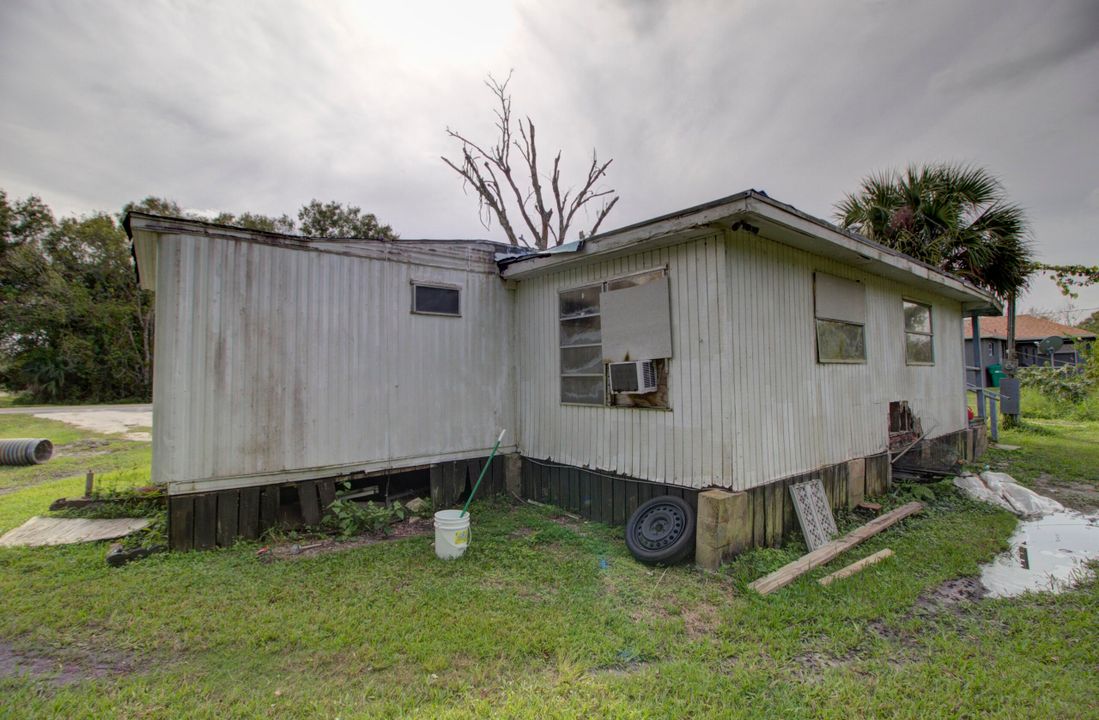 For Sale: $86,000 (3 beds, 2 baths, 912 Square Feet)