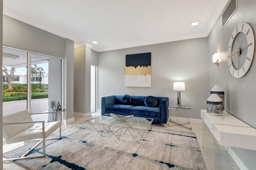 Active With Contract: $699,000 (2 beds, 2 baths, 1255 Square Feet)