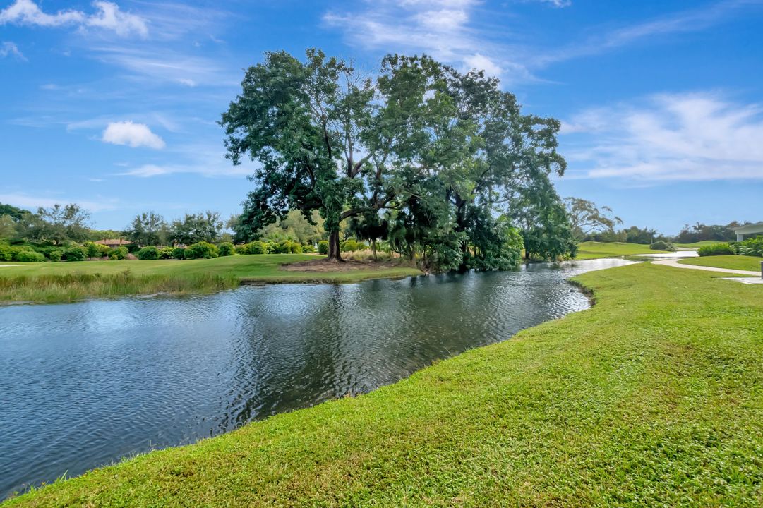 Active With Contract: $699,000 (2 beds, 2 baths, 1255 Square Feet)