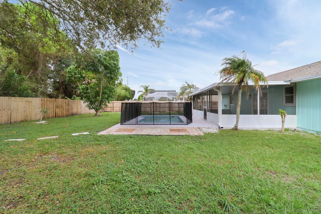 For Sale: $365,000 (3 beds, 2 baths, 1149 Square Feet)