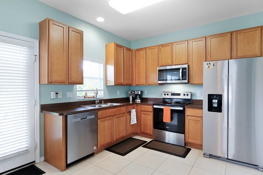 For Sale: $270,000 (2 beds, 2 baths, 1500 Square Feet)