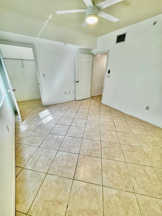 For Rent: $2,400 (2 beds, 2 baths, 1262 Square Feet)