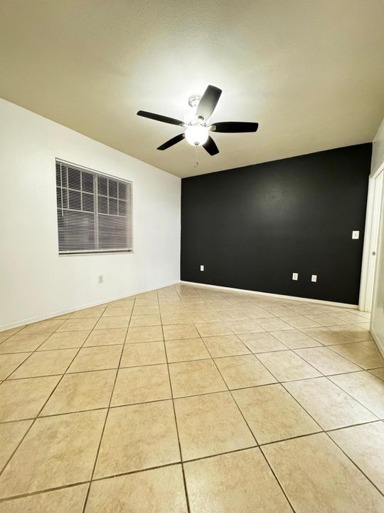 For Rent: $2,400 (2 beds, 2 baths, 1262 Square Feet)