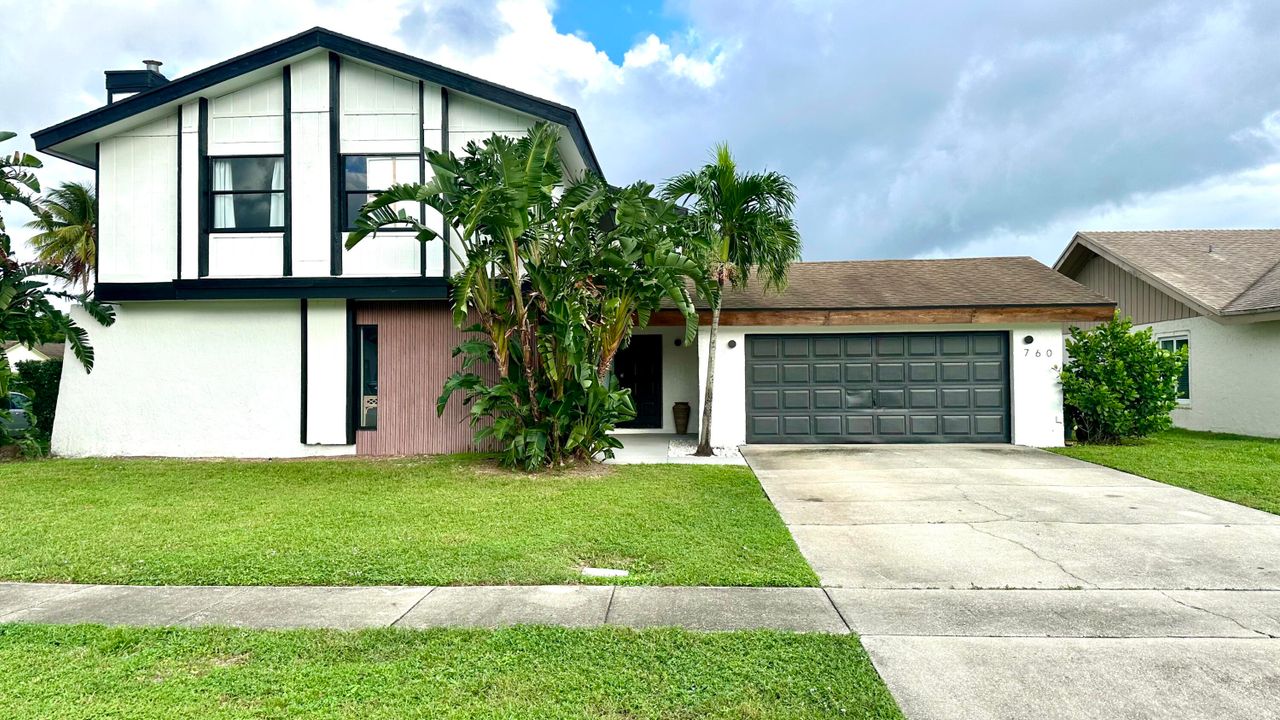 For Sale: $750,000 (3 beds, 2 baths, 2395 Square Feet)