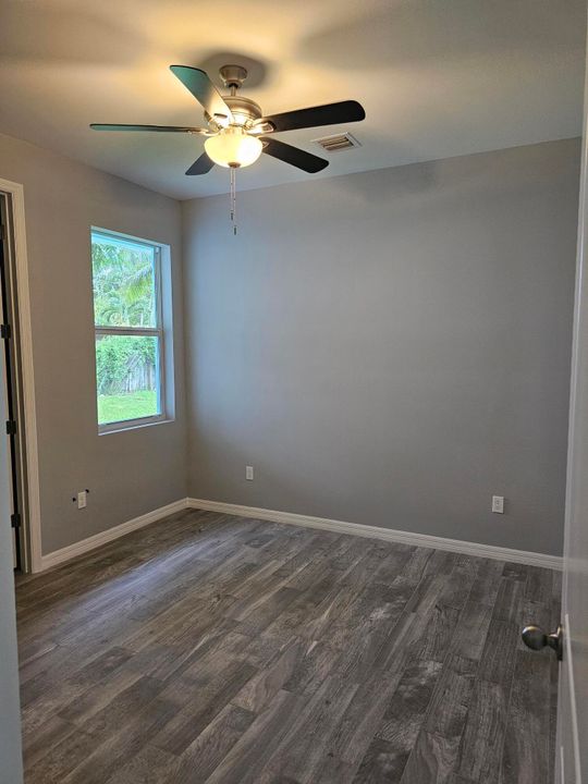 For Rent: $3,000 (3 beds, 2 baths, 1219 Square Feet)