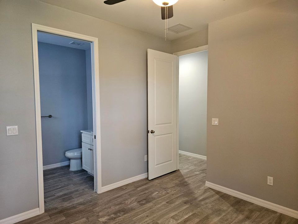 For Rent: $3,000 (3 beds, 2 baths, 1219 Square Feet)