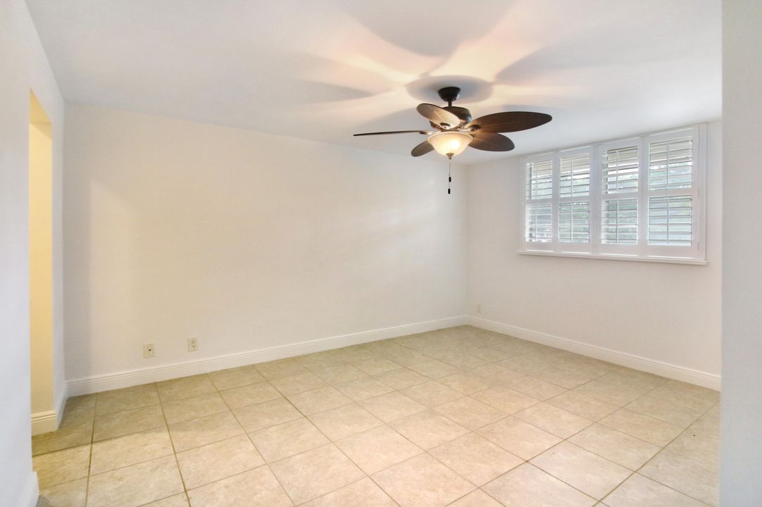 For Sale: $225,000 (1 beds, 2 baths, 1050 Square Feet)