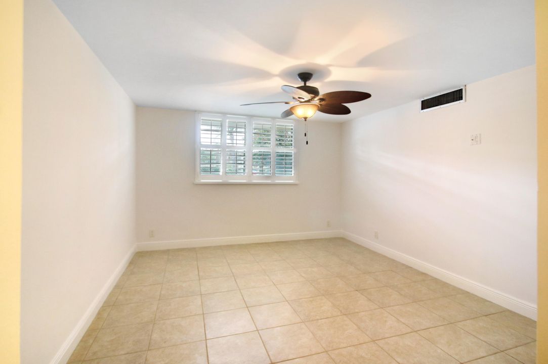 For Sale: $225,000 (1 beds, 2 baths, 1050 Square Feet)