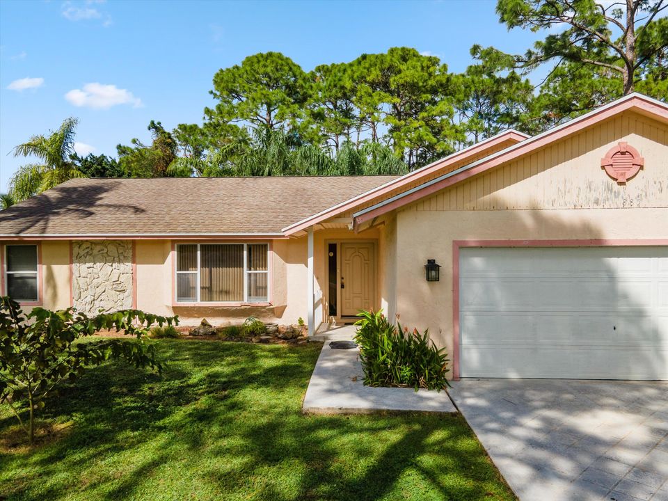 For Sale: $610,000 (3 beds, 2 baths, 1870 Square Feet)