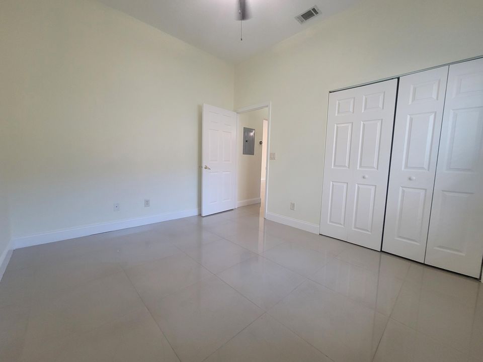 For Rent: $2,750 (2 beds, 2 baths, 1189 Square Feet)