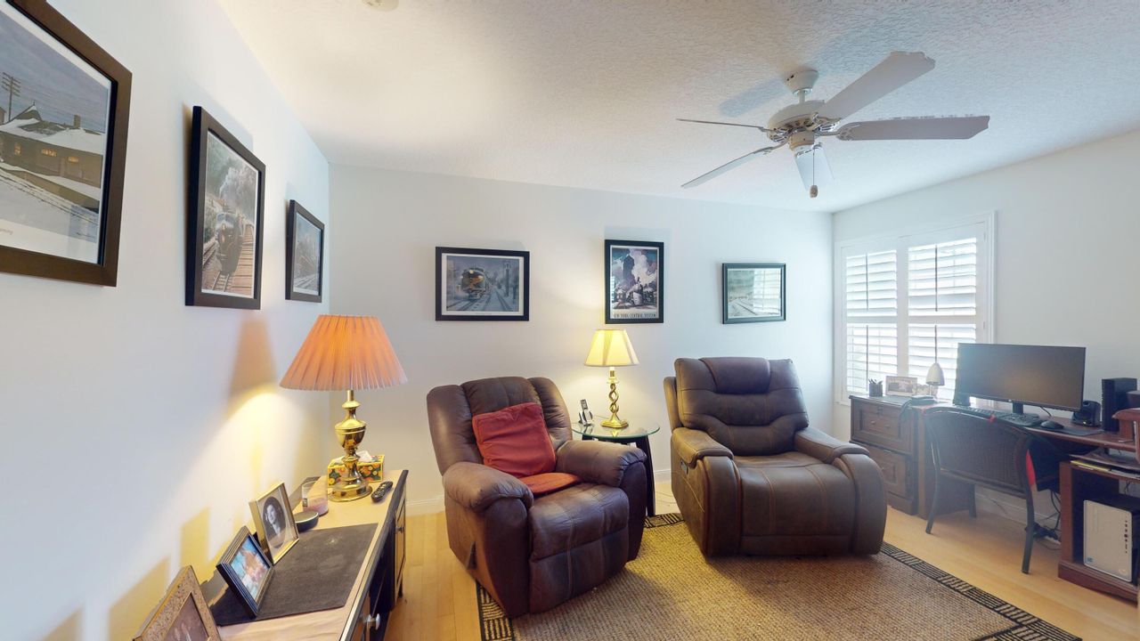 For Sale: $325,000 (2 beds, 2 baths, 1680 Square Feet)