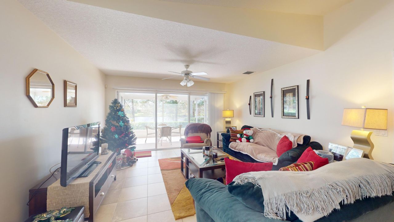 For Sale: $325,000 (2 beds, 2 baths, 1680 Square Feet)