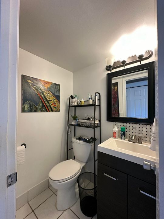 For Sale: $95,000 (1 beds, 1 baths, 800 Square Feet)