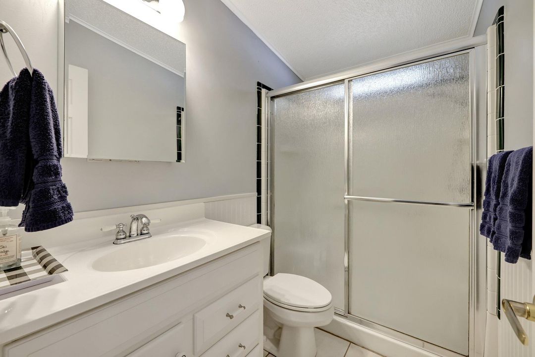 For Sale: $168,800 (2 beds, 2 baths, 1248 Square Feet)