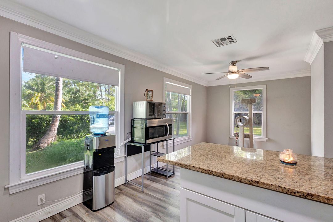 For Sale: $550,000 (4 beds, 2 baths, 1516 Square Feet)