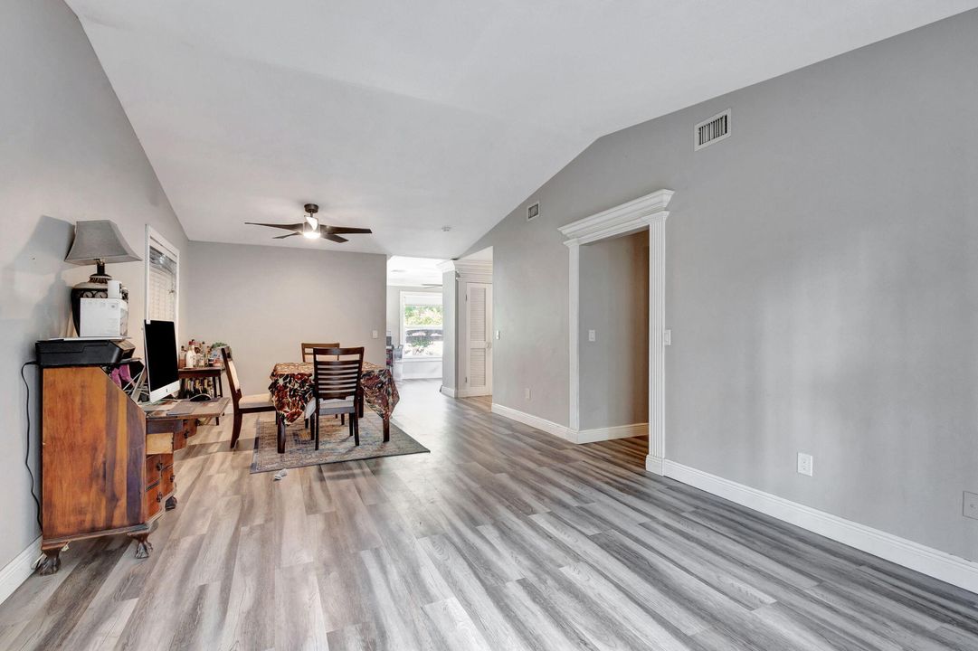 For Sale: $550,000 (4 beds, 2 baths, 1516 Square Feet)