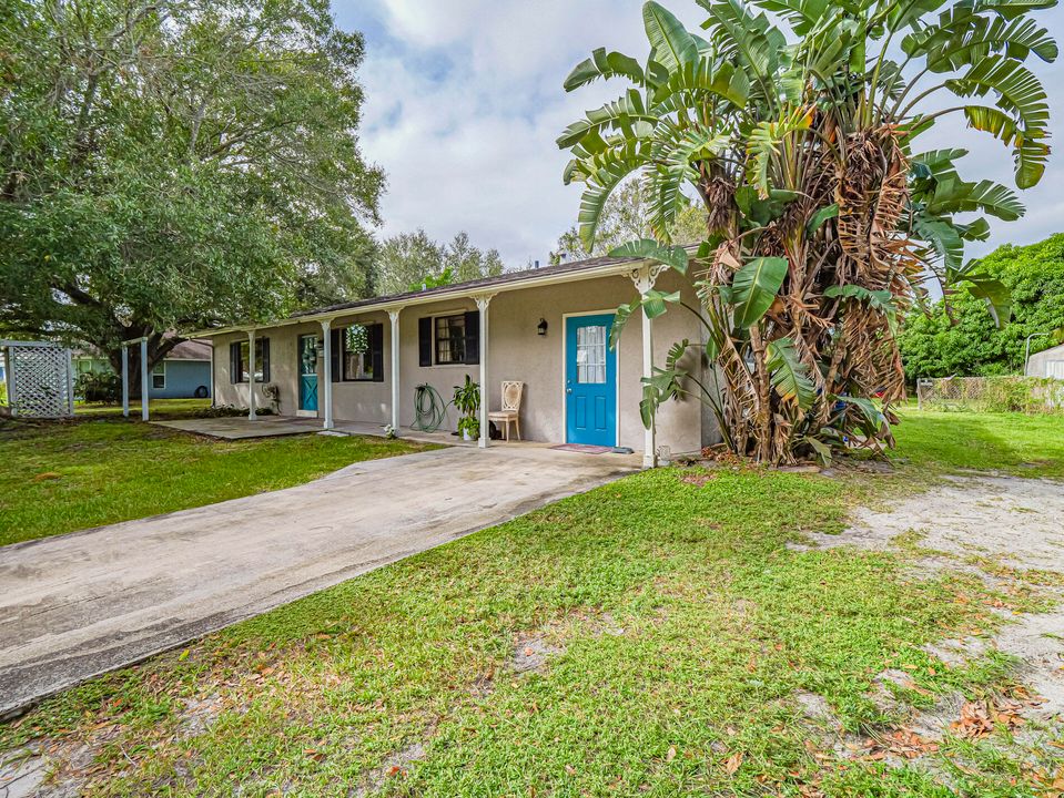 For Sale: $340,000 (3 beds, 2 baths, 1161 Square Feet)