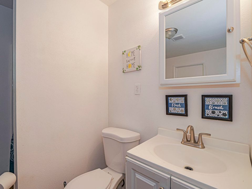 For Sale: $340,000 (3 beds, 2 baths, 1161 Square Feet)