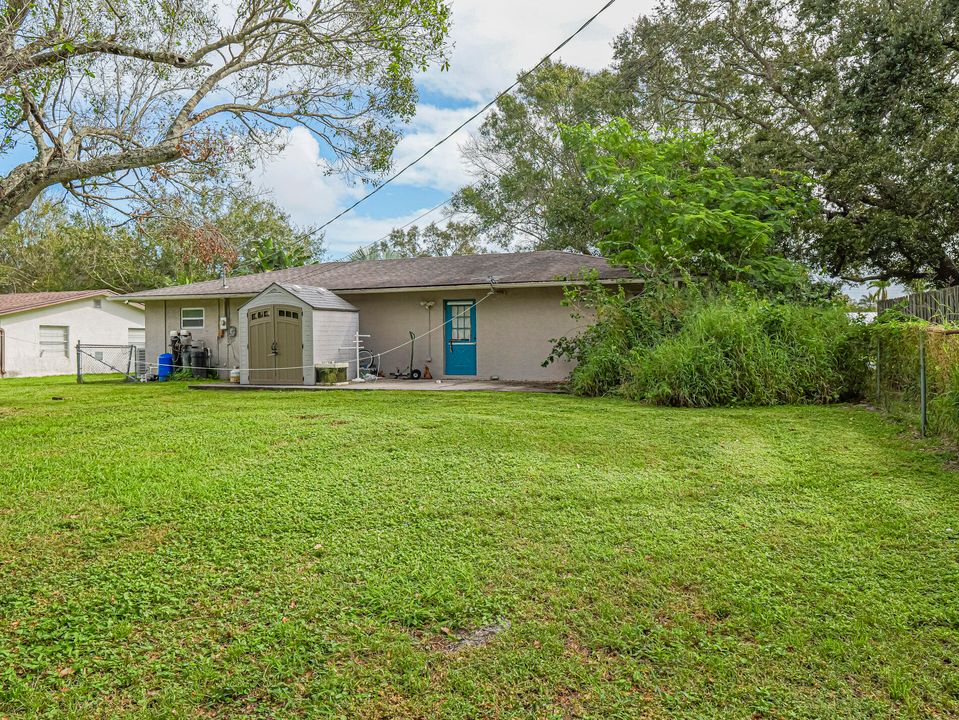 For Sale: $340,000 (3 beds, 2 baths, 1161 Square Feet)