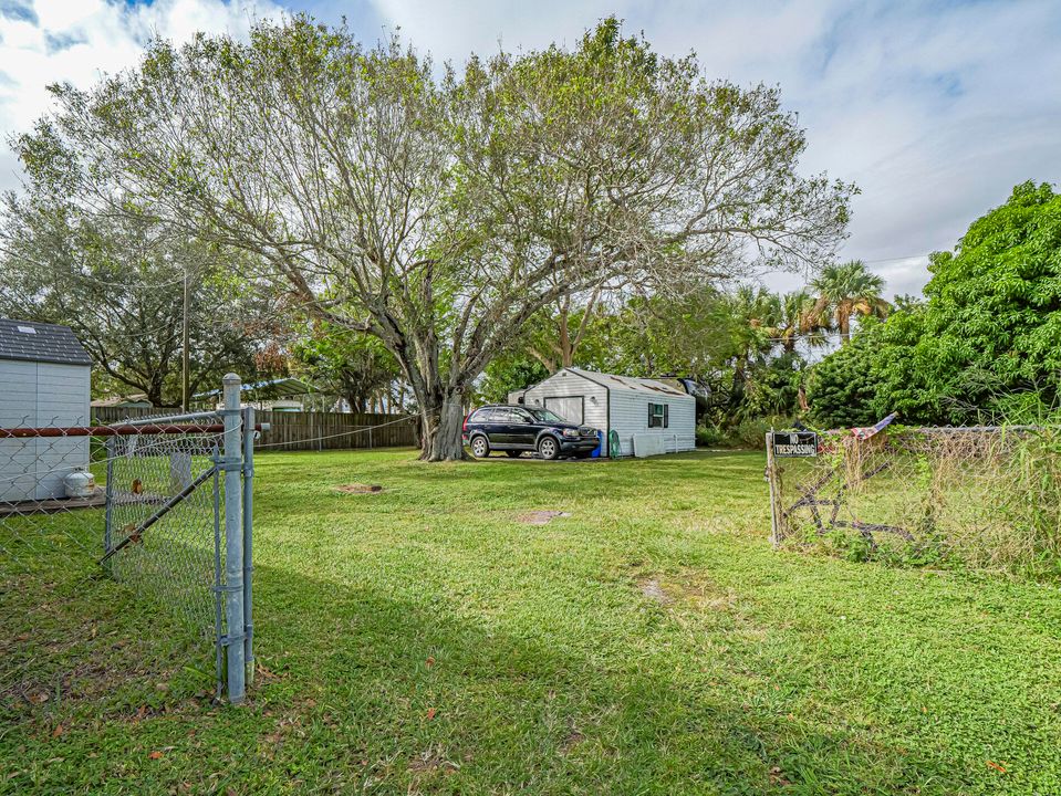 For Sale: $340,000 (3 beds, 2 baths, 1161 Square Feet)