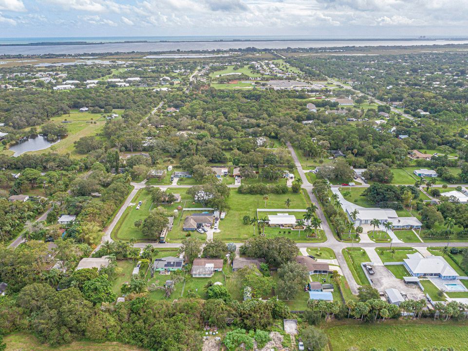 For Sale: $340,000 (3 beds, 2 baths, 1161 Square Feet)