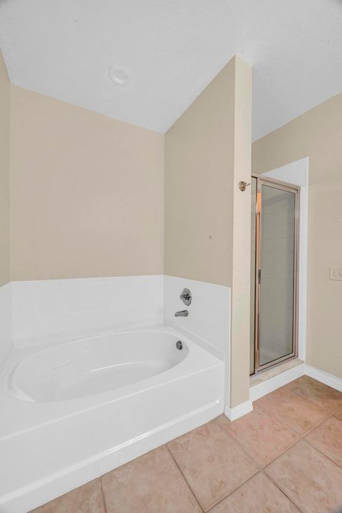 For Rent: $2,025 (2 beds, 2 baths, 1073 Square Feet)